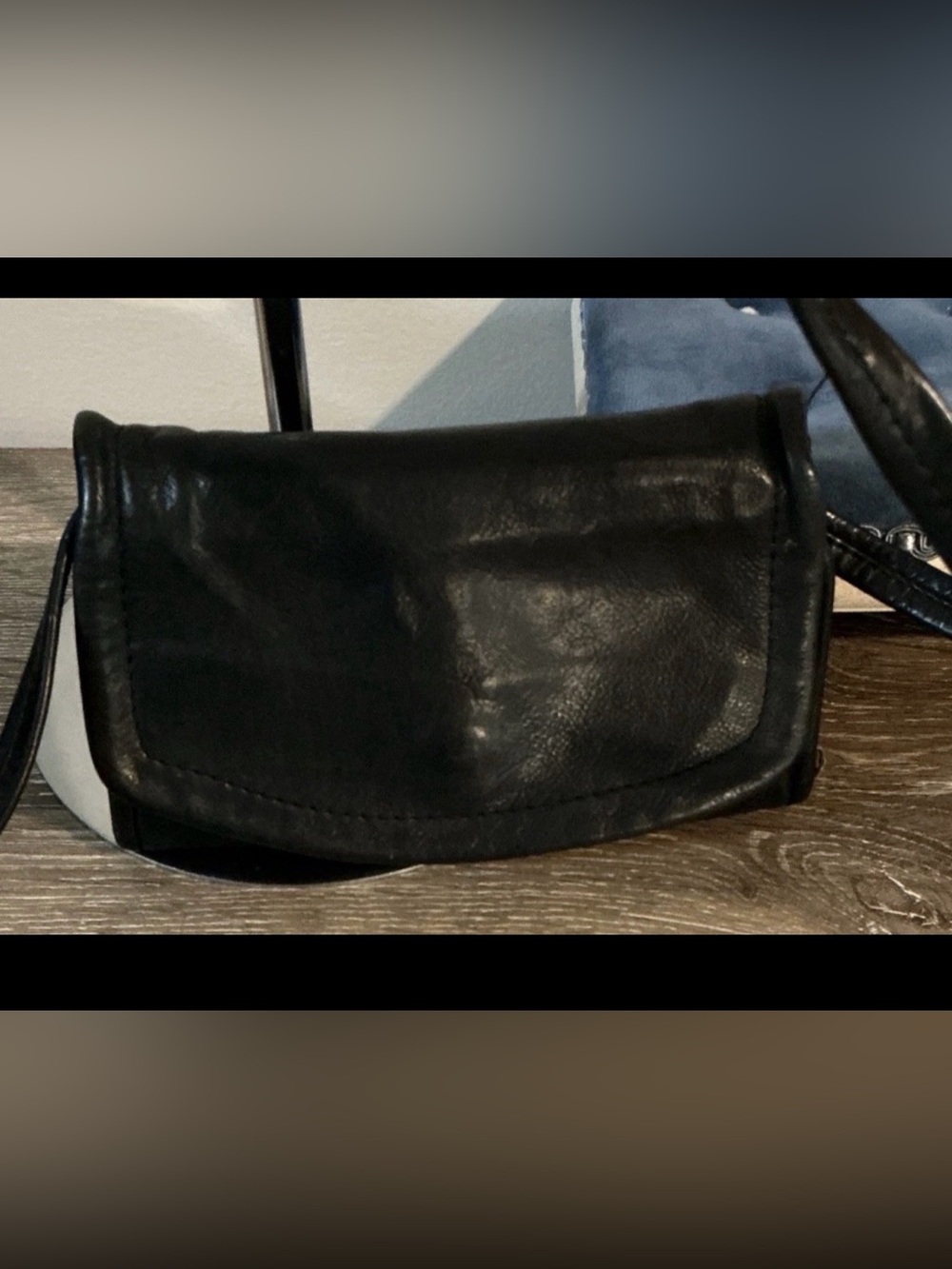 Kenneth Cole Black Leather Crossbody Wallet Bag Small Flap EUC 7.25x4.75x0.75